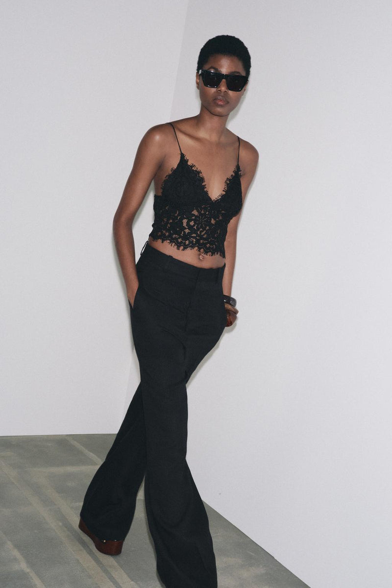 İŞLEMELİ KIRPIK ÜST